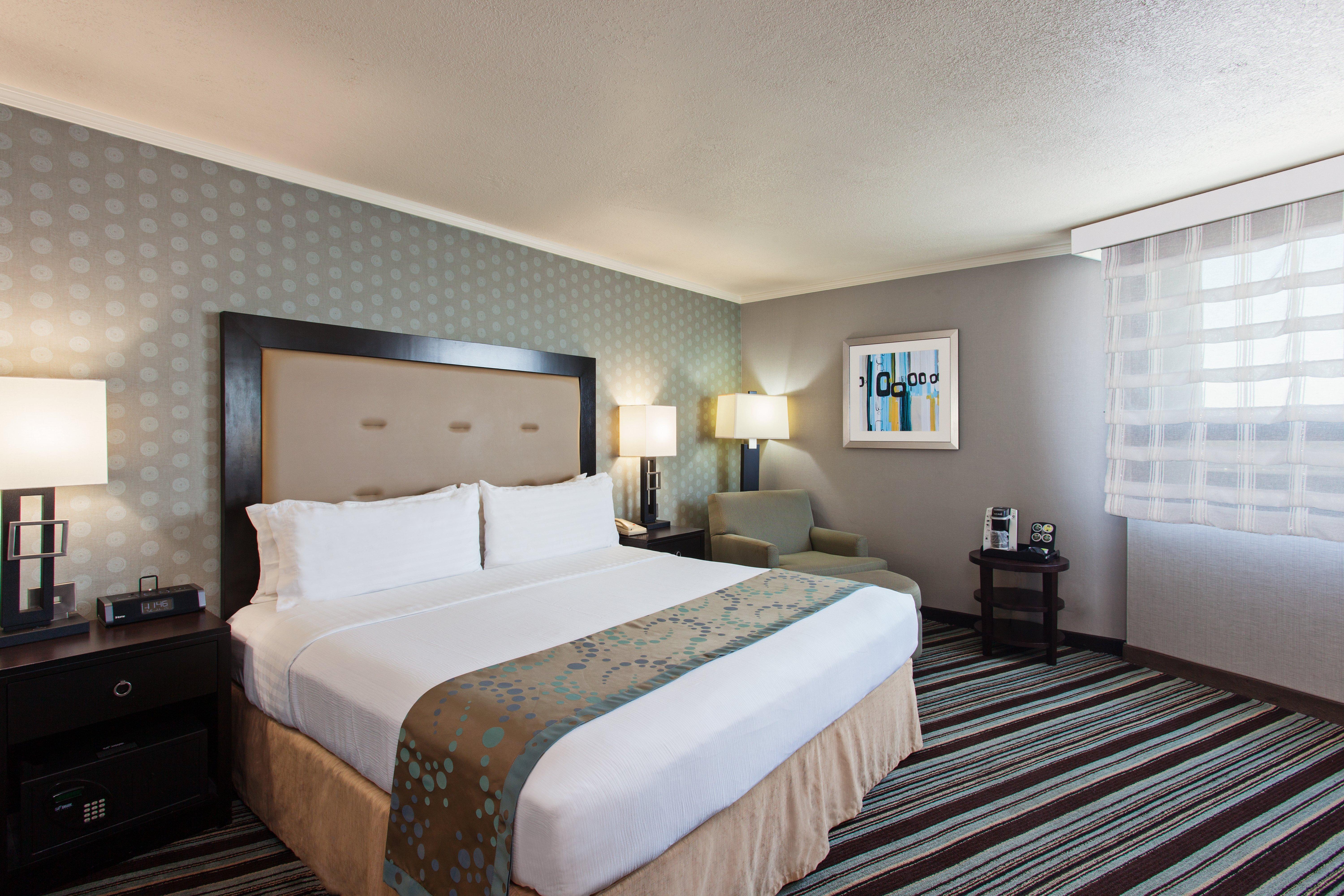 Holiday Inn Long Beach - Airport By Ihg Exterior photo