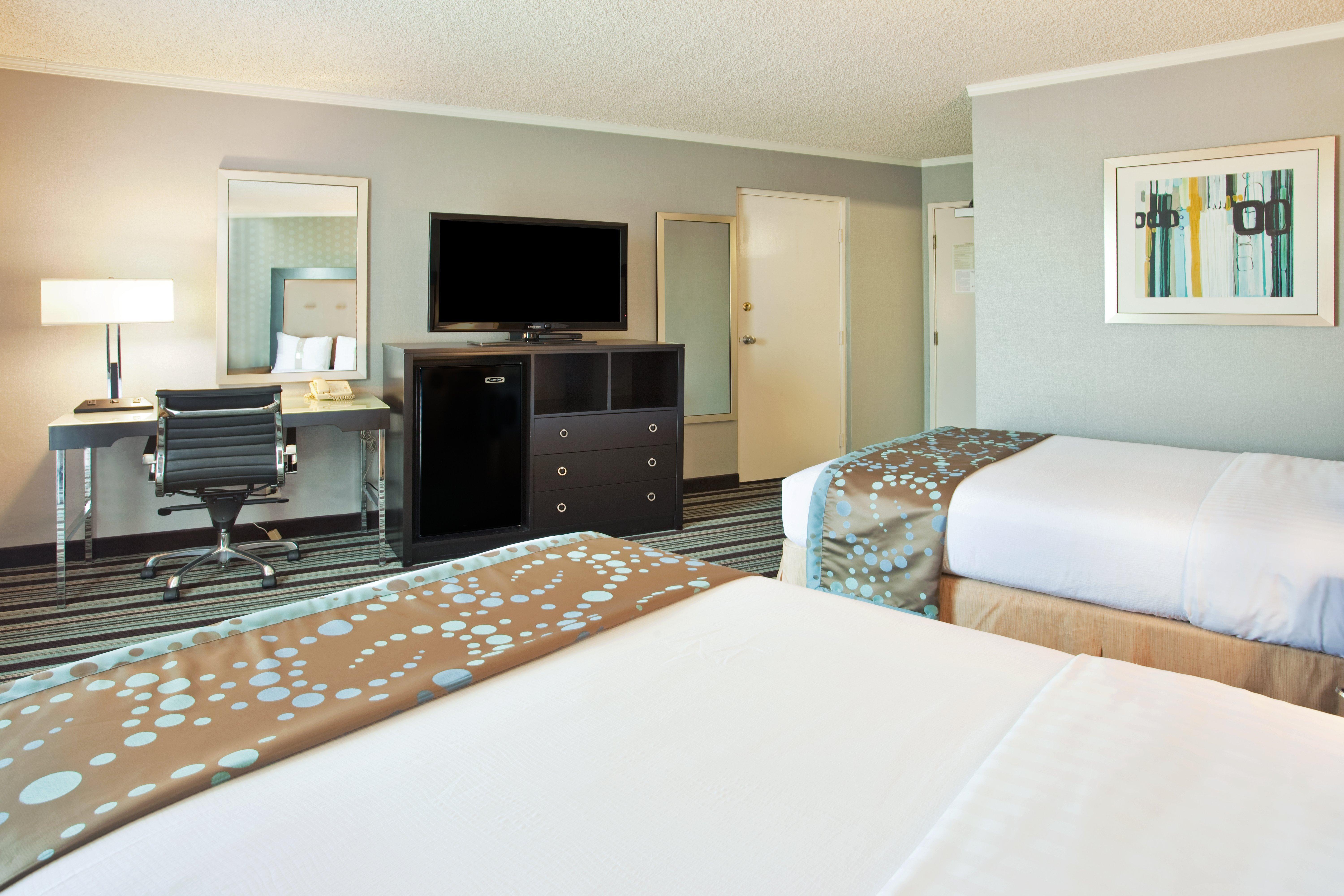 Holiday Inn Long Beach - Airport By Ihg Exterior photo