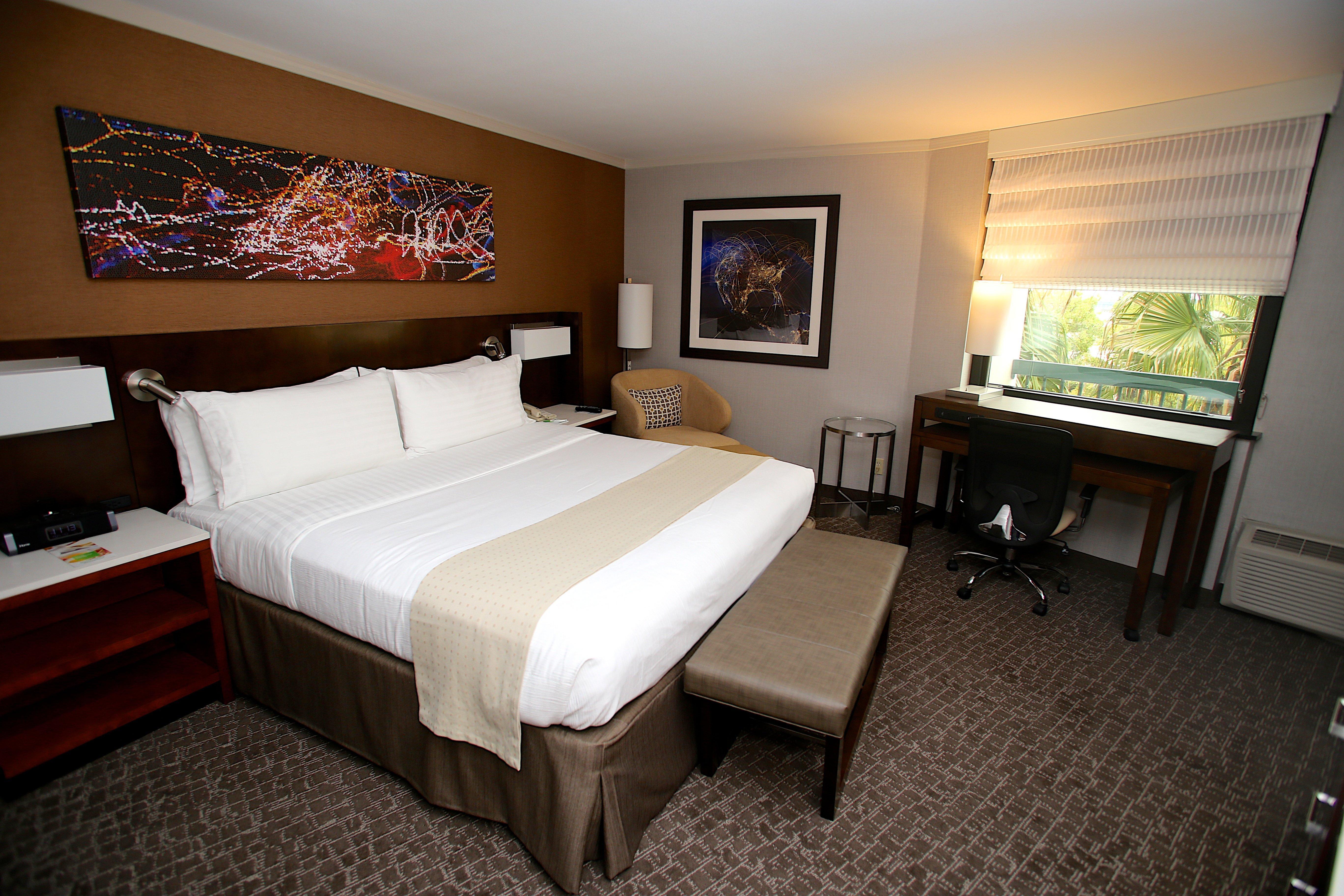 Holiday Inn Long Beach - Airport By Ihg Exterior photo