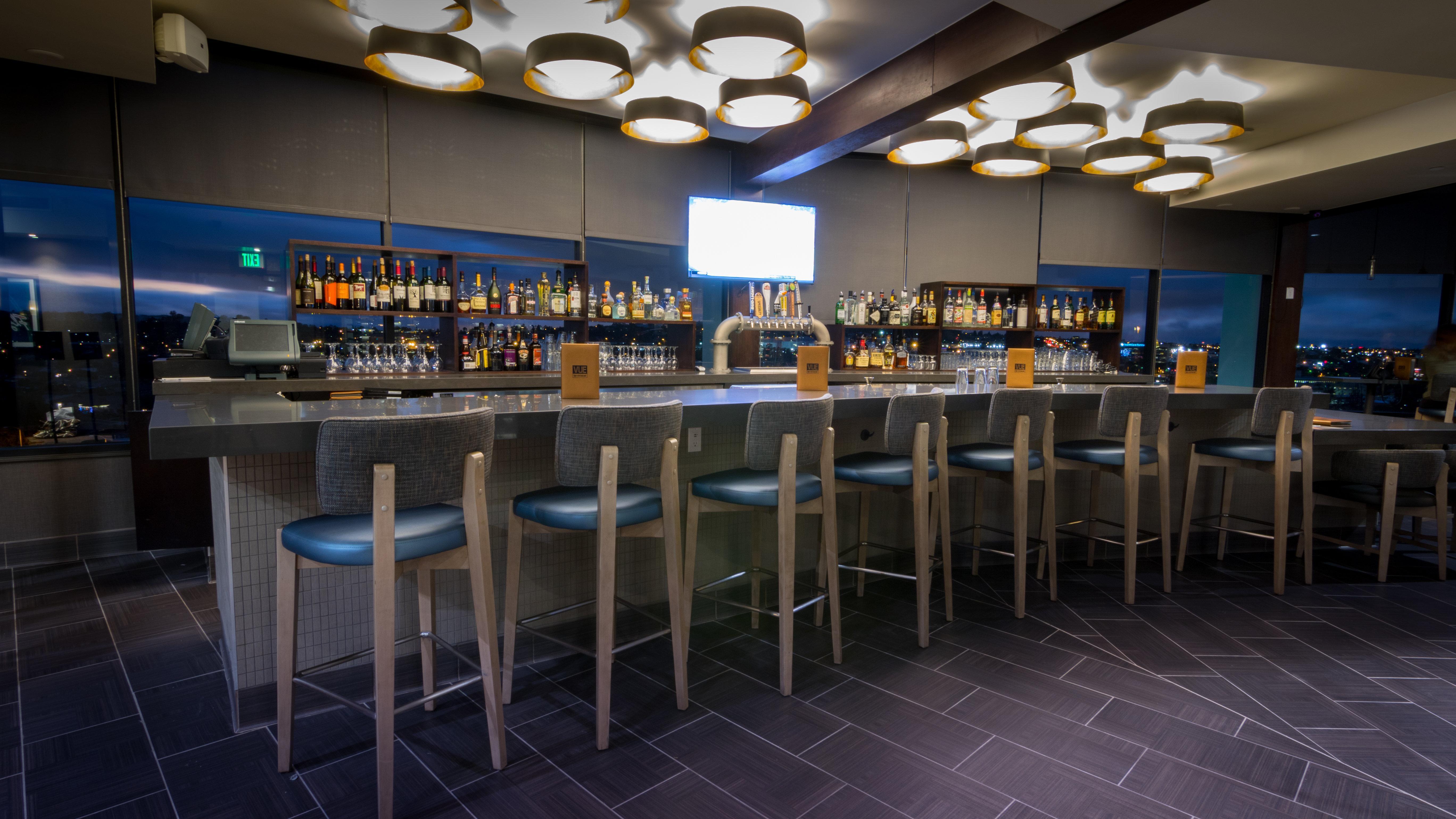 Holiday Inn Long Beach - Airport By Ihg Exterior photo